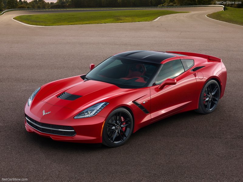 La nuova Corvette C7 Stingray