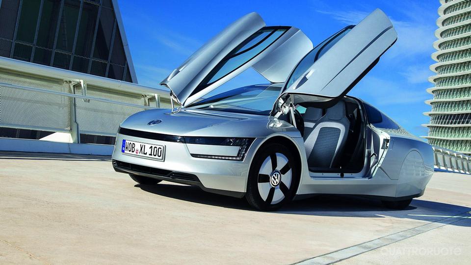 La Volkswagen XL1, vettura che promette consumi pari a 2 l/100 km