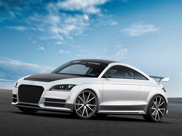 La TT Ultra Quattro è la versione più alleggerita e performante della TT