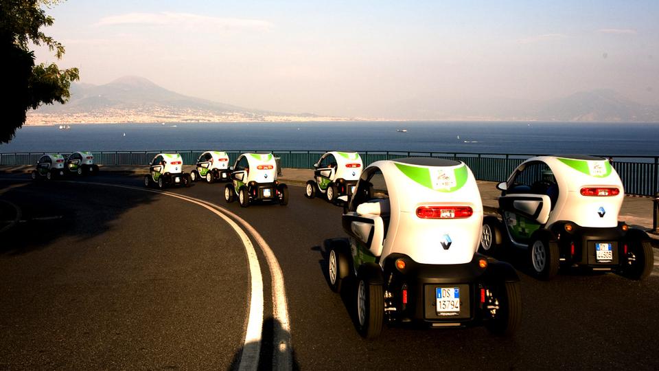 La flotta Bee composta da 40 Renault Twizy