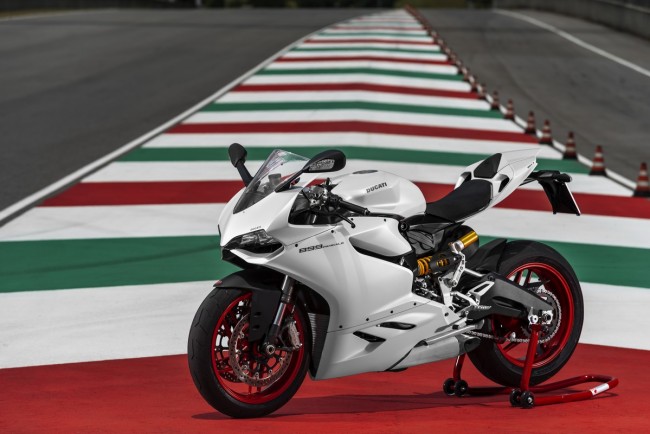 La nuova Ducati 899 Panigale