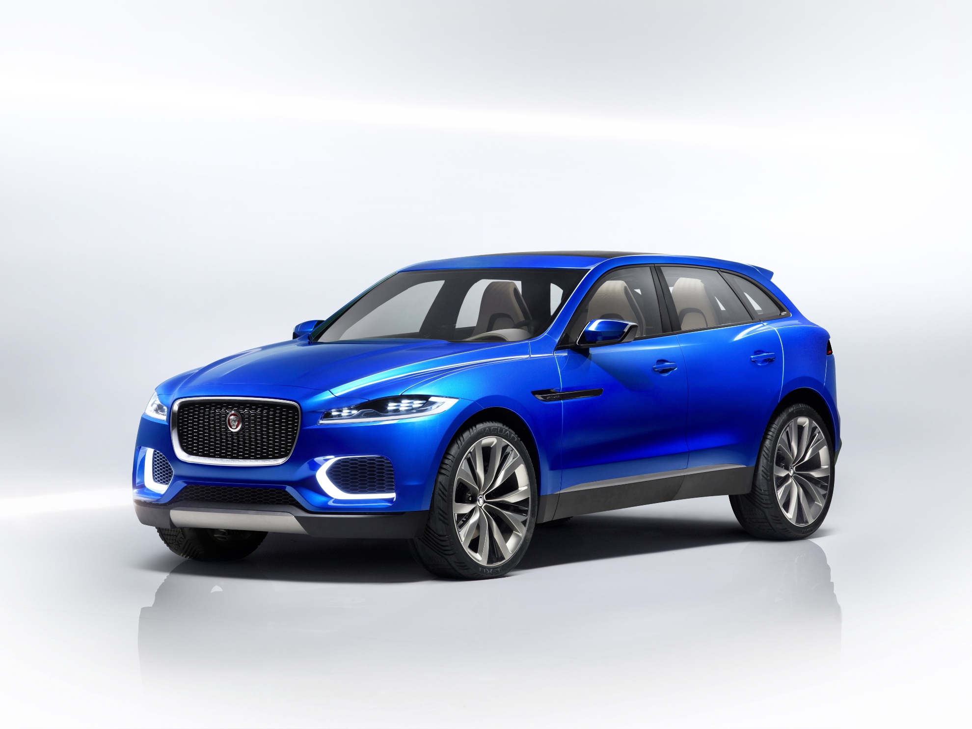 La nuova Jaguar C-X17