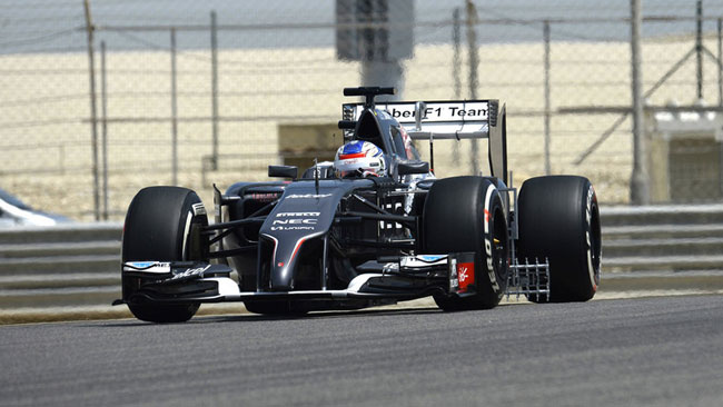 Il pilota russo Sergey Sirotkin al volante della Sauber C33