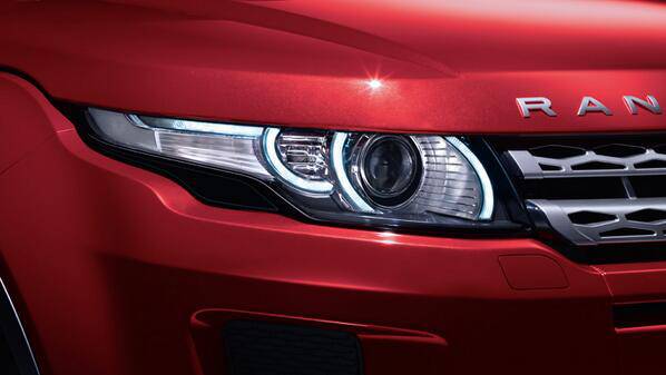 Un faro a LED della Range Rover Evoque