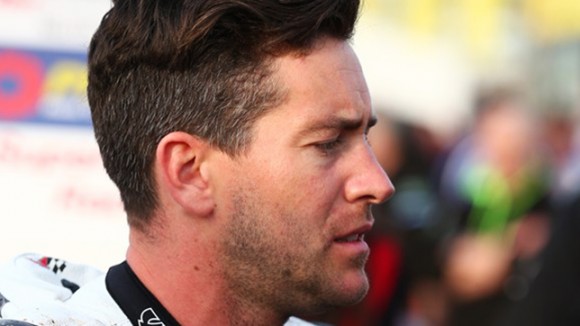 Il pilota britannico Simon Andrews