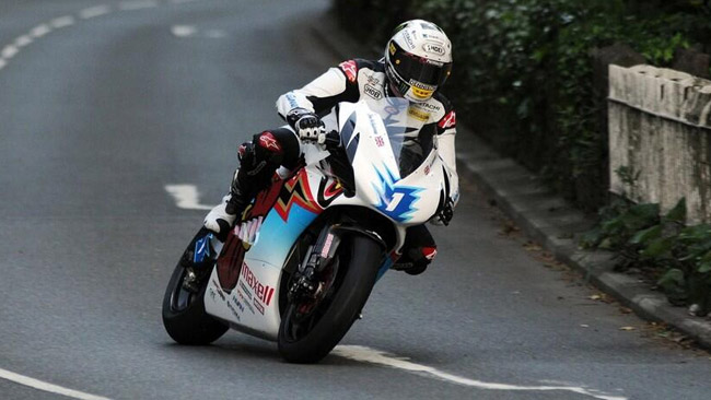 McGuinness in sella alla sua Mugen Shinden San