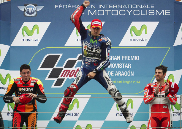 Lorenzo ha trionfato sul circuito di Aragon alla fine di una gara rocambolesca