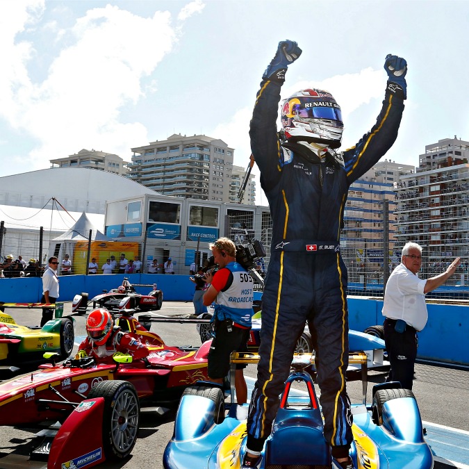 Buemi vince la prima gara di Formula E