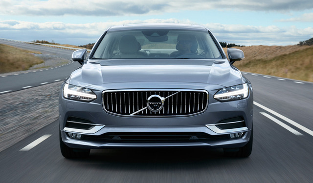 Il frontale della nuova Volvo S90