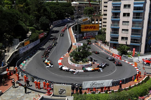 La famosa "Curva del Tabaccaio" del tracciato cittadino di Montecarlo