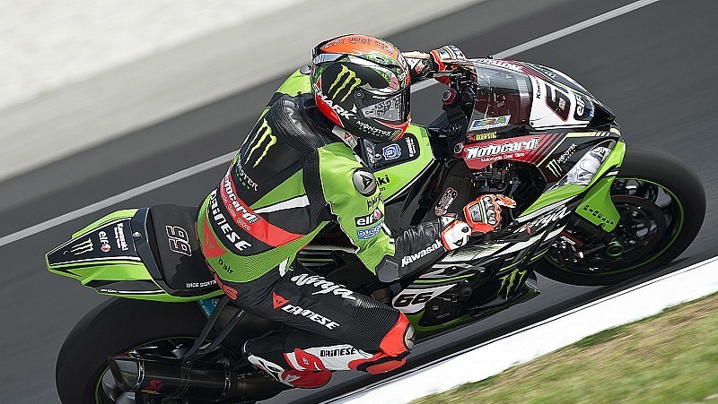 Tom Sykes in azione