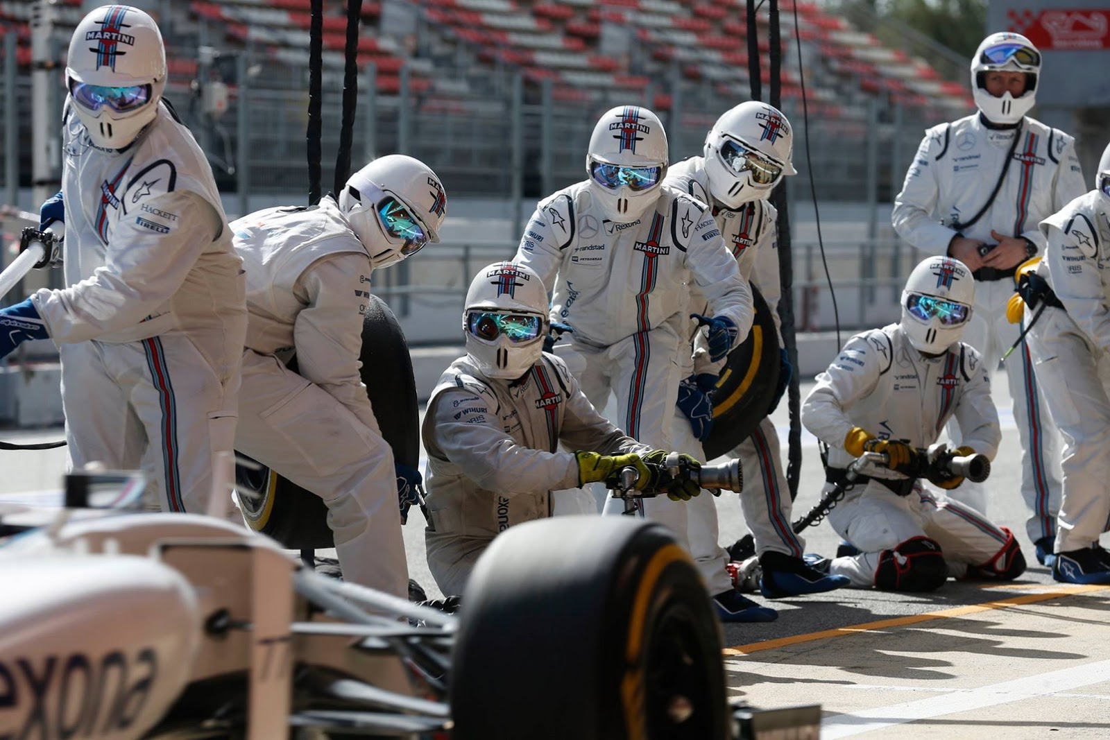 Gli uomini Williams pronti al pit stop