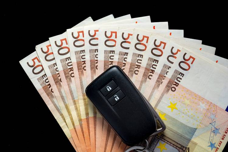 auto-banconote-risparmio-tuttosuimotori.it