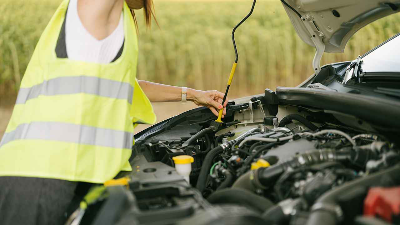 giubotto-catarifrangente-piazzola-di-sosta-tuttosuimotori.it