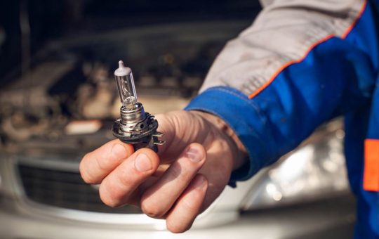 lampadina-auto-durata-variabile-tuttosuimotori.it