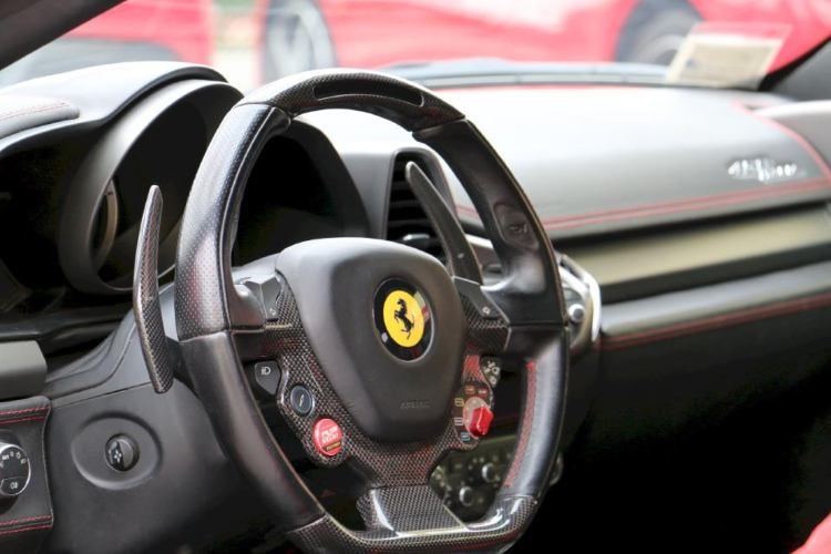 interni-volante-ferrari-spider-458-tuttosuimotori.it