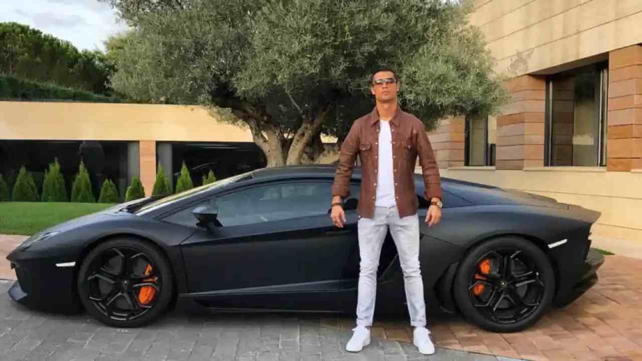 ronaldo-auto-superlusso-tuttosuimotori.it