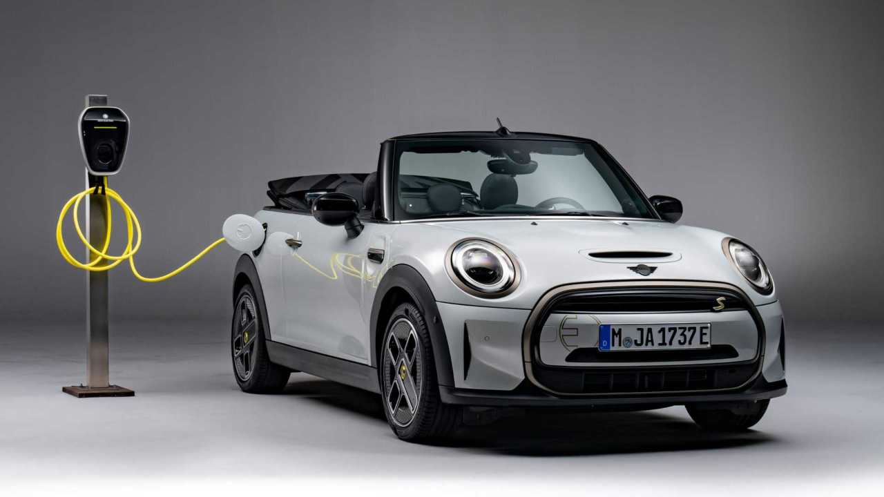 2023-mini-cooper-se-convertible-tuttosuimotori.it