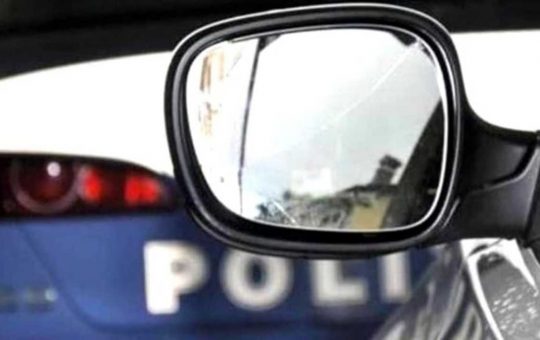 specchietto rotto - tuttosuimotori.it
