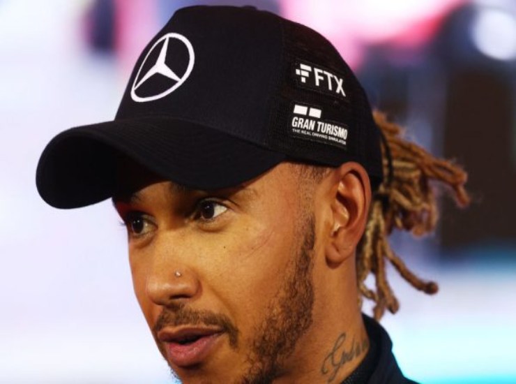 Il pilota Lewis Hamilton