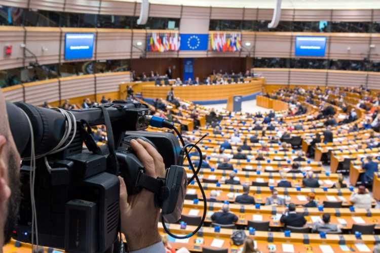 parlamento-europeo-giornata-ue-senza-auto-tuttosuimotori.it