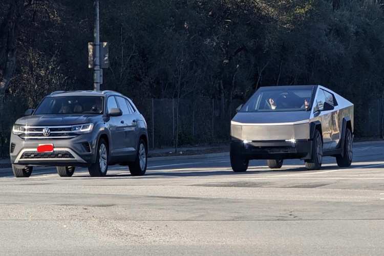 prove Tesla Cybertruck - tuttosuimotori.it