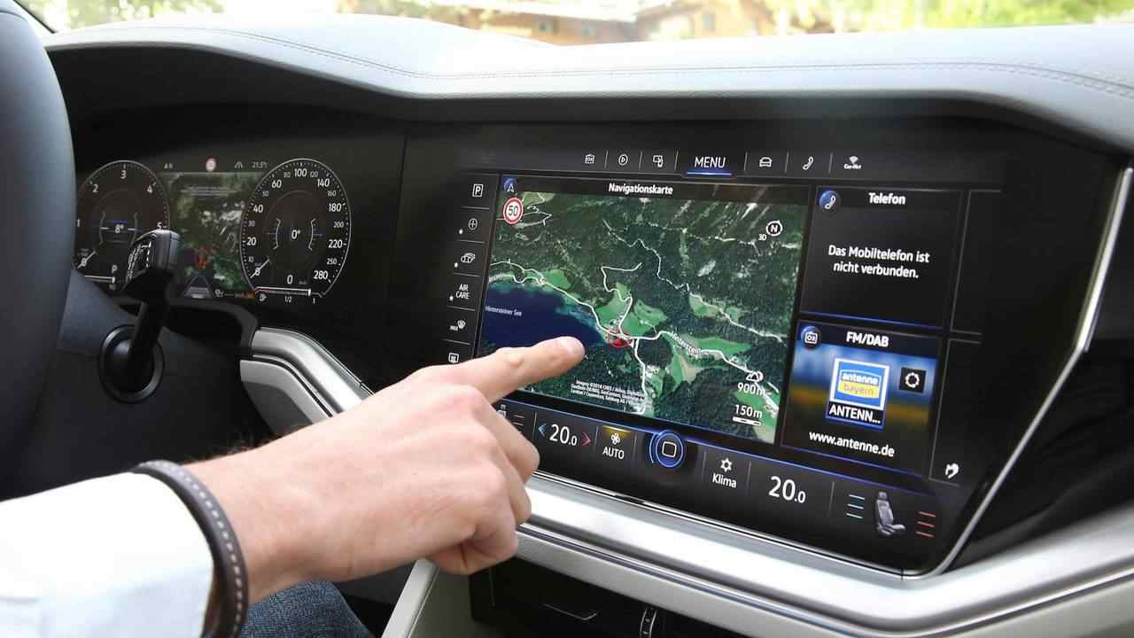 I display touchscreen delle auto più nuove