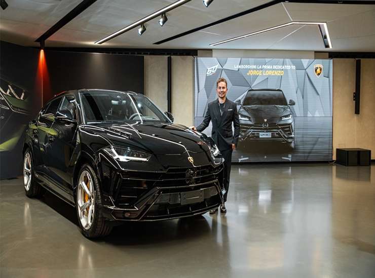 Jorge Lorenzo e la sua Lamborghini Urus S