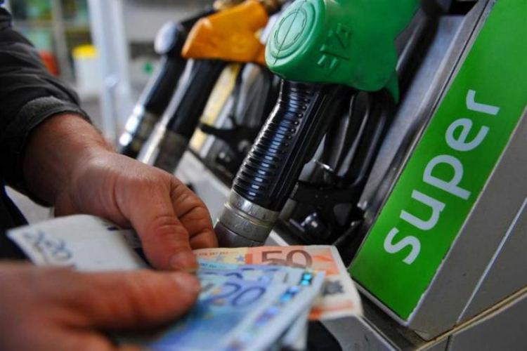 caro-gasolio-distributore-tuttosuimotori.it