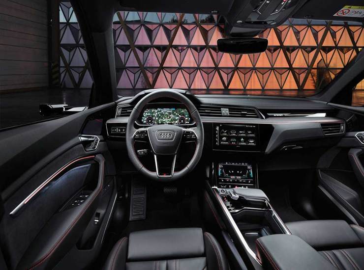 Interni Audi SQ8 e-tron 2023
