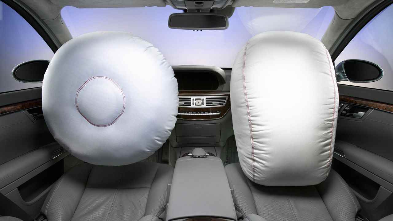 Un problema all'airbag Takata al centro di un richiamo