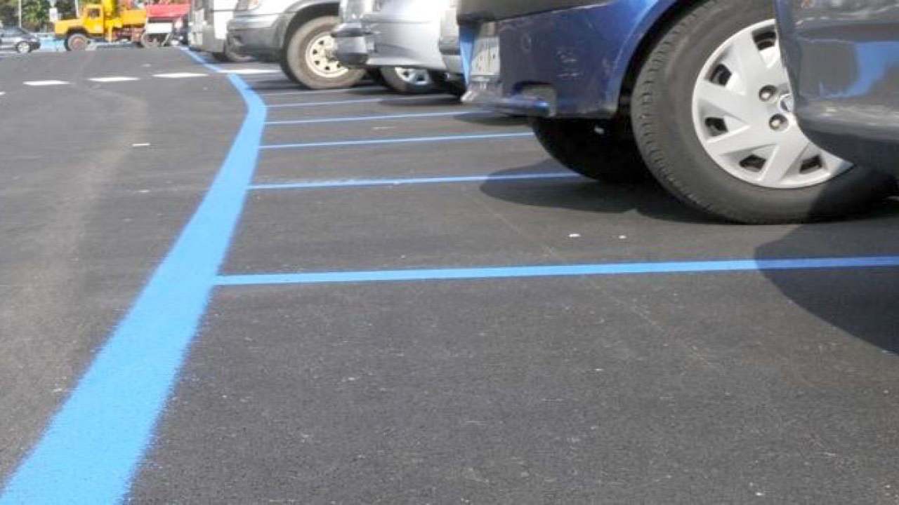 Il costo del parcheggio a strisce blu
