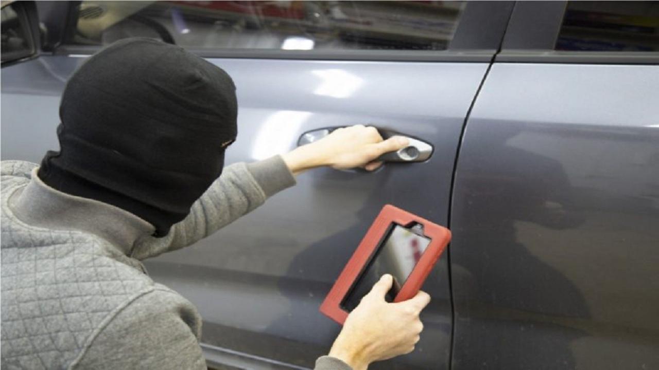 Il furto d'auto senza chiavi