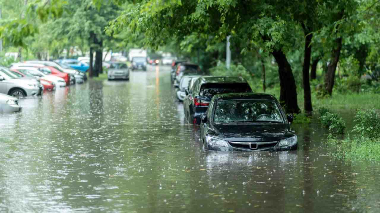 Allagamenti e alluvioni, a bordo dell'auto