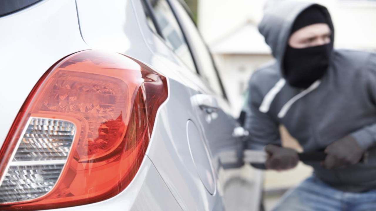 Ladri d'auto sempre più tecnologici