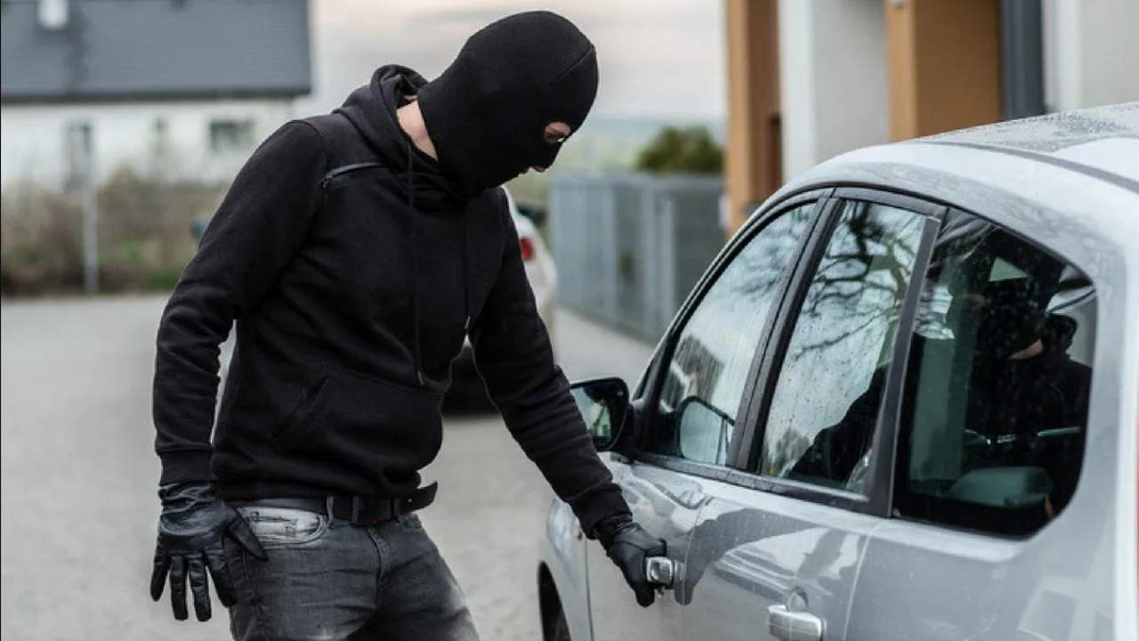 Le tecniche per rubare un'auto