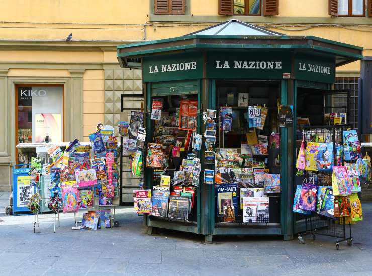 Rubare un'auto con la _tecnica dell'edicola_