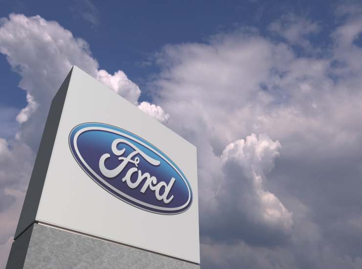 Ford. pioniera nelle targhe digitali