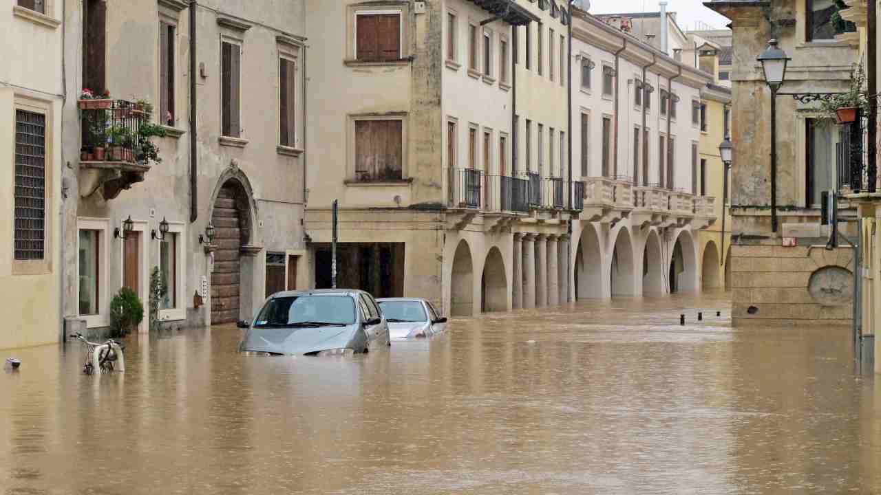 Alluvioni e danni auto