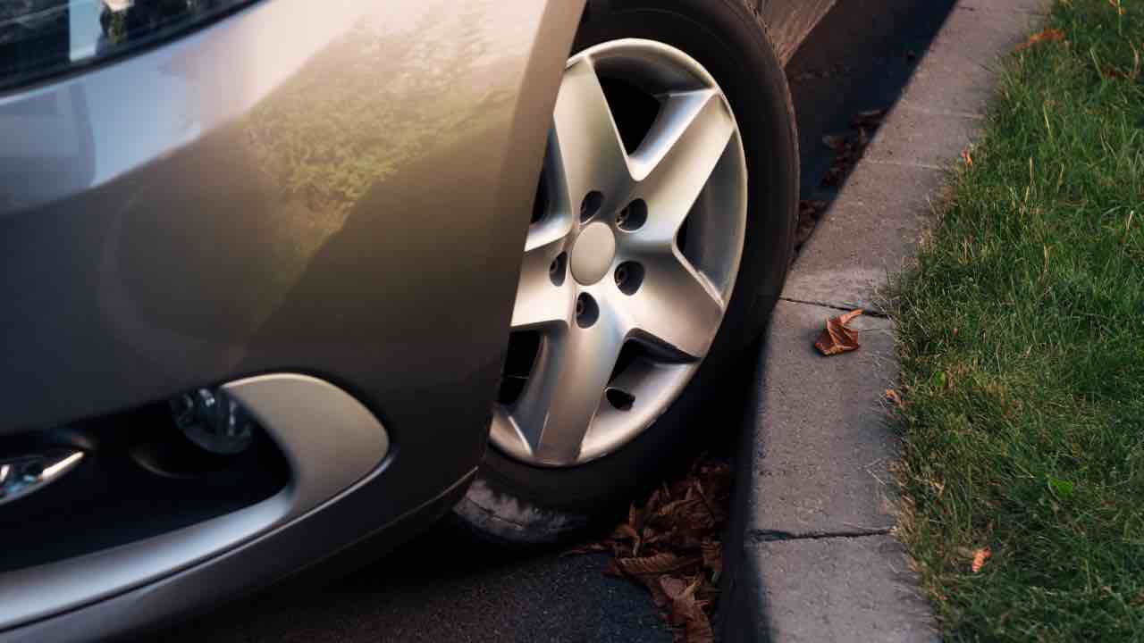 Attento al trucco della bottiglia - Tuttosuimotori.it