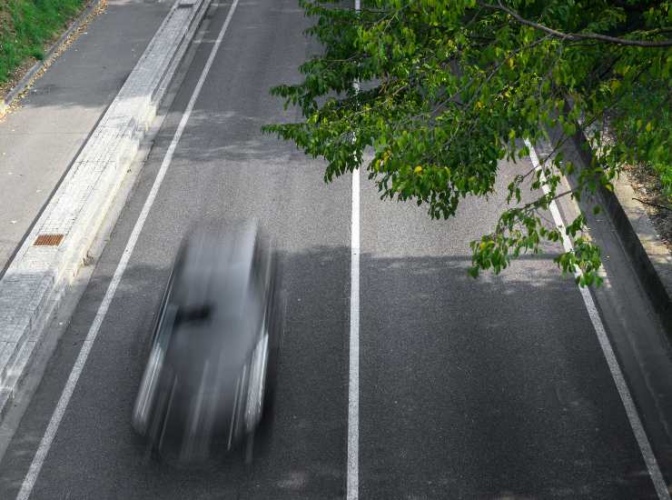 Rilevamento velocità auto