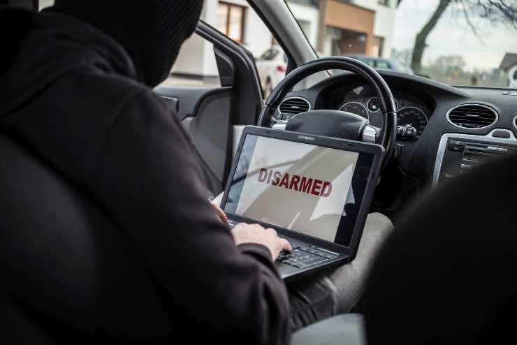 Ladri d'auto hacker - tuttosuimotori.it