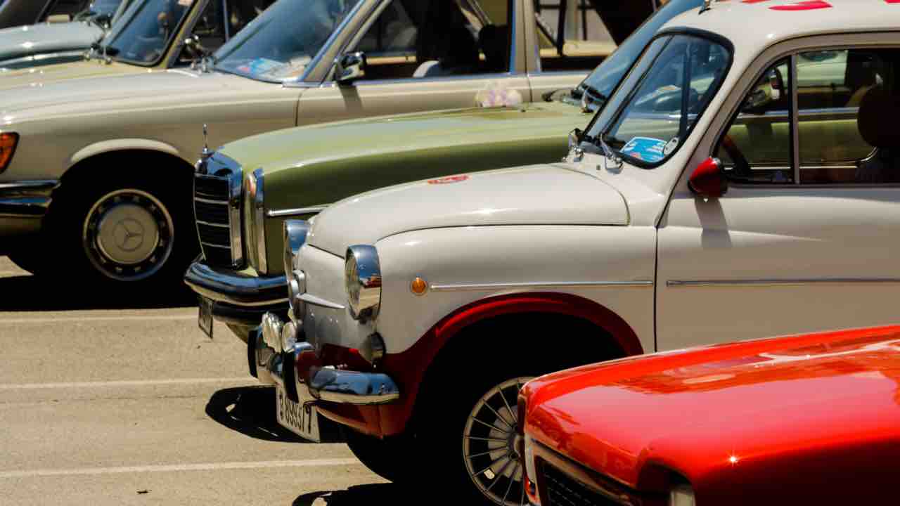 Auto storiche - fonte_depositphotos - tuttosuimotori.it