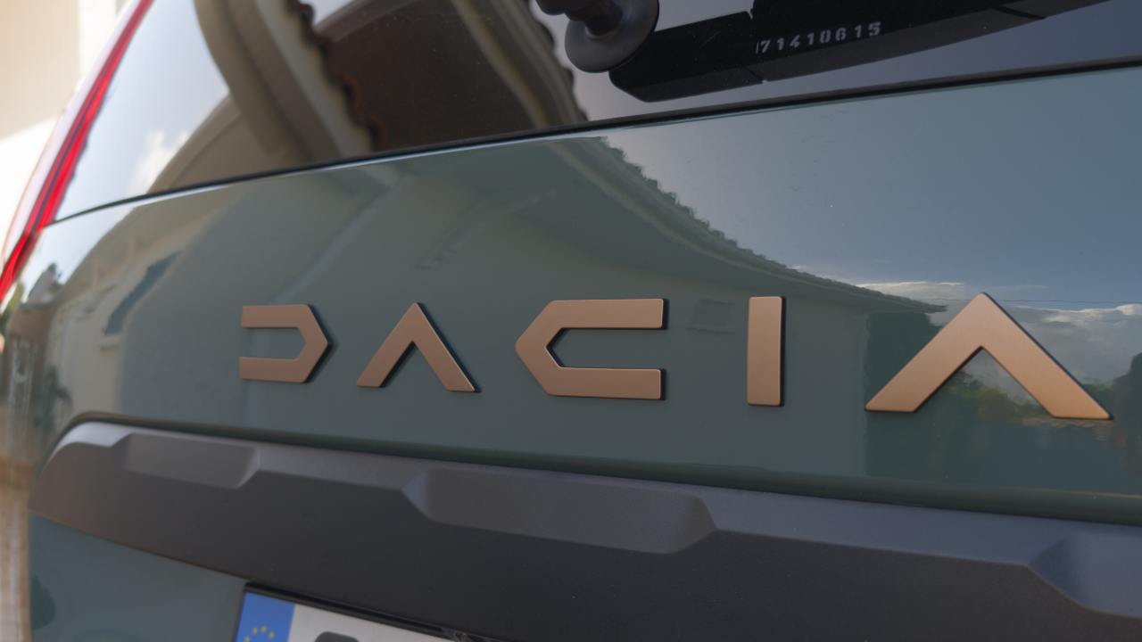 Dacia Badge