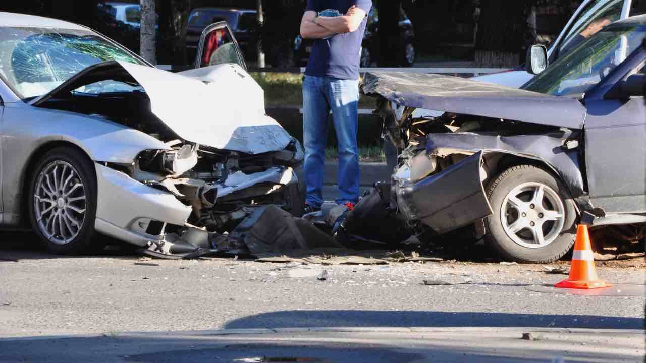 Incidente stradale - fonte_depositphotos - tuttosuimotori.it