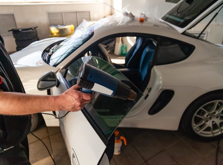 Modifiche vetri oscurati all'auto