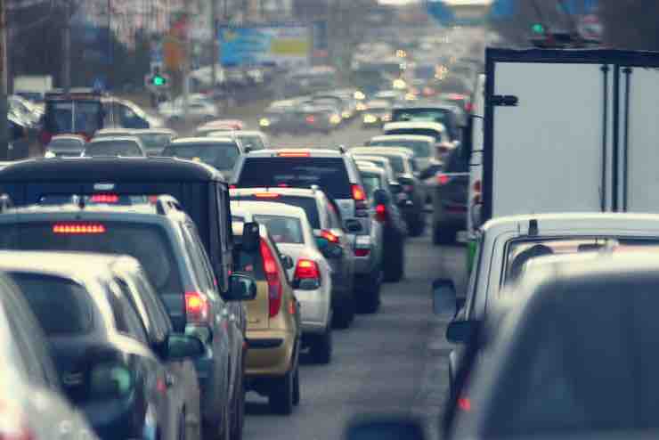 Traffico - fonte_depositphotos - tuttosuimotori.it