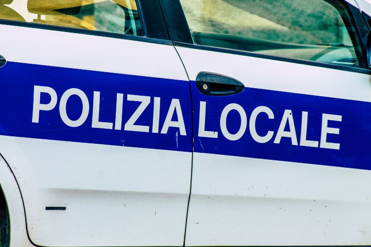 Polizia locale - fonte_depositphotos - tuttosuimotori.it