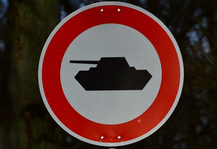 I 5 segnali di divieto più strani