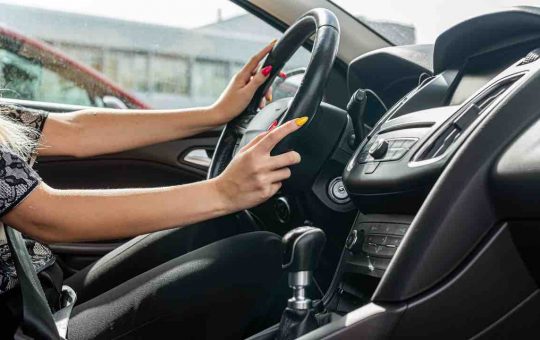 Guidare - fonte_depositphotos - tuttosuimotori.it